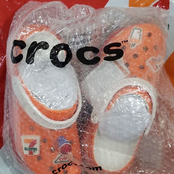 Mega Crush 7 Eleven x Crocs orange and green Mens 6, Womens 8 - Picture 14 of 14